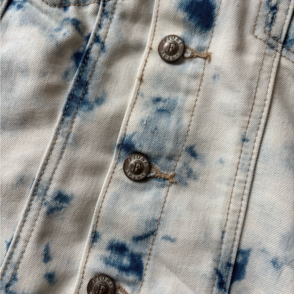 Light Acid Wash Denim Jacket in Blue and White - Picture 3 of 7